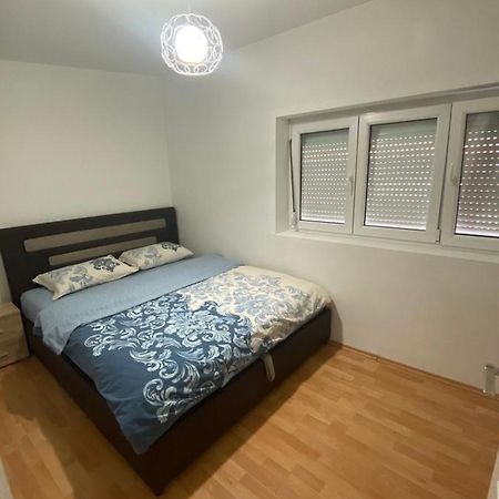 Apartman Niksic Apartment ภายนอก รูปภาพ